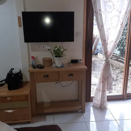 Paquito, Mini Maison 1 Avec Terrasse Et Parking *